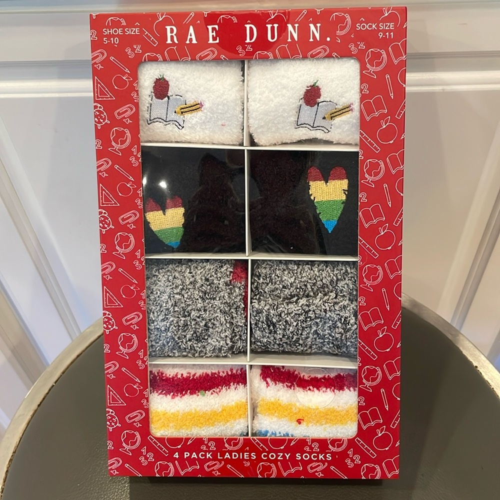New Rae Dunn 4-Gift Box Set Women’s Fuzzy Christmas Sock Set Teacher-Themed
